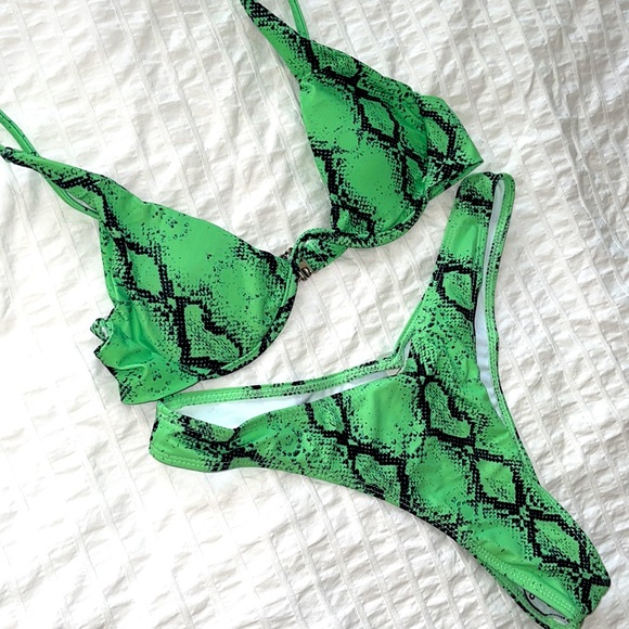 Swim Nwt Vbar Underwire Bikini Set Poshmark